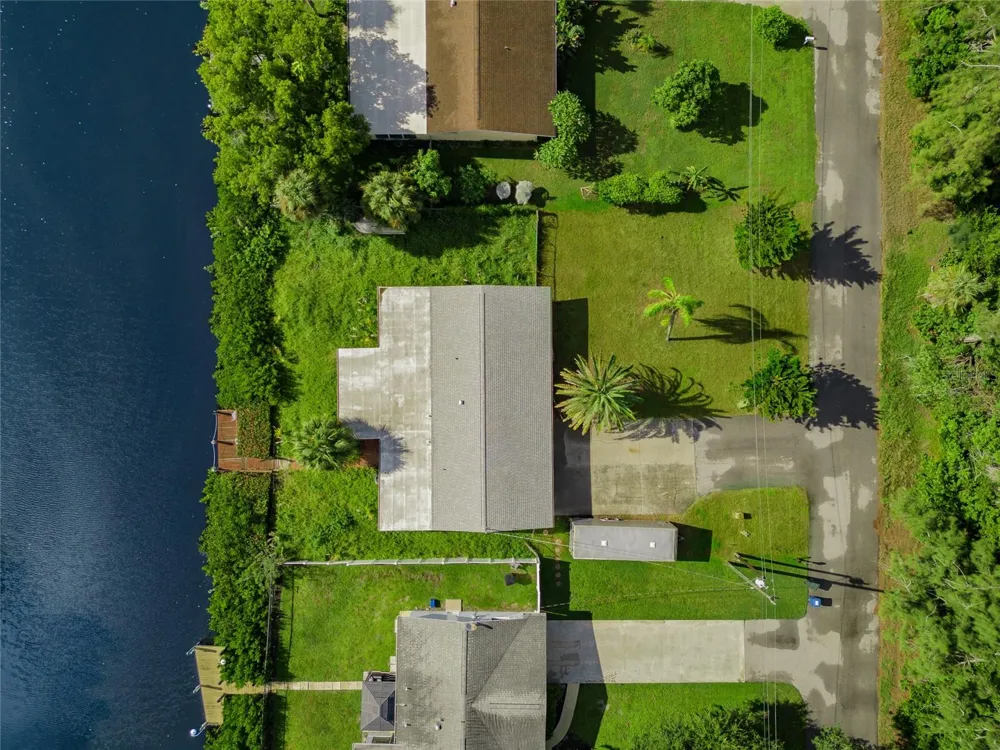 605 BARNES PARKWAY Nokomis, FL 34275