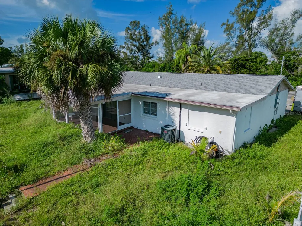 605 BARNES PARKWAY Nokomis, FL 34275