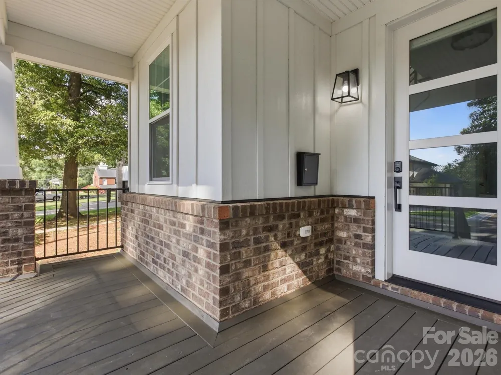 129 S Gardner Avenue Charlotte, NC 28208