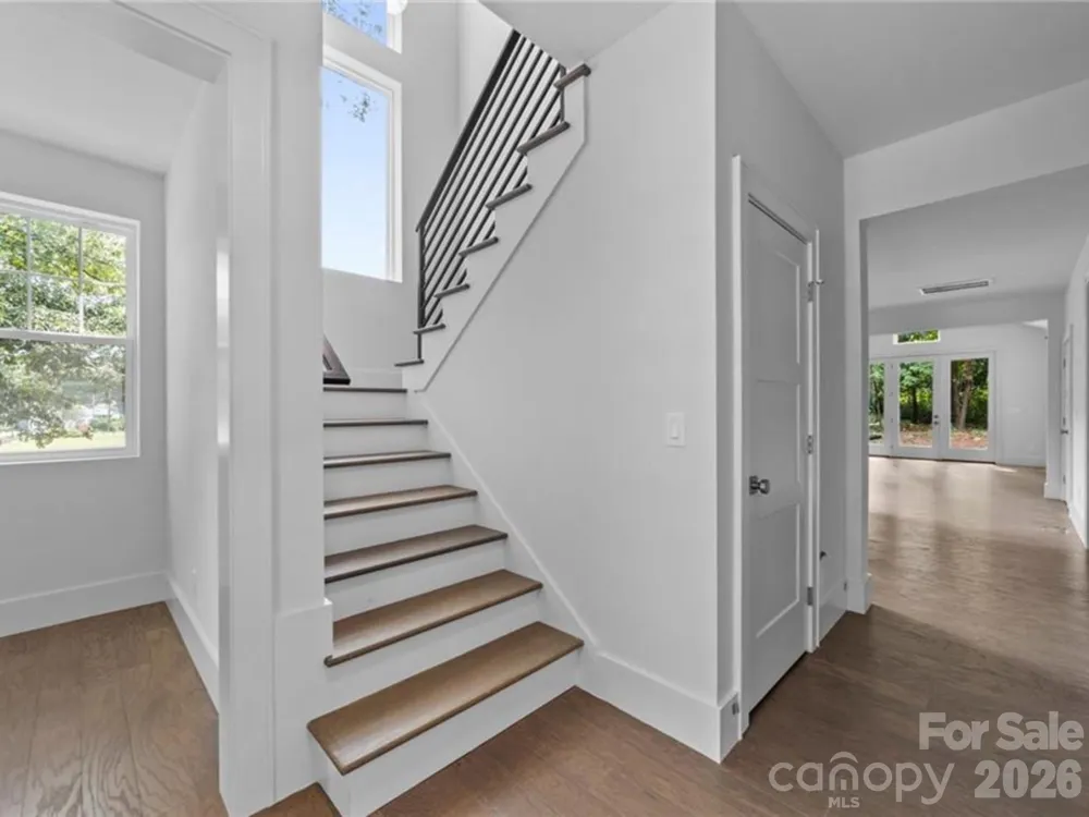 129 S Gardner Avenue Charlotte, NC 28208