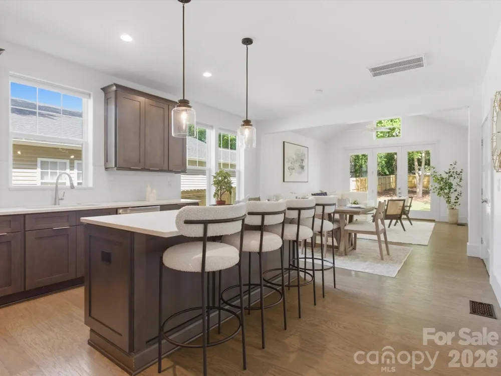 129 S Gardner Avenue Charlotte, NC 28208