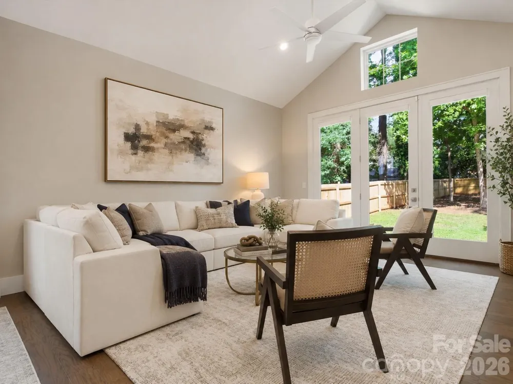129 S Gardner Avenue Charlotte, NC 28208