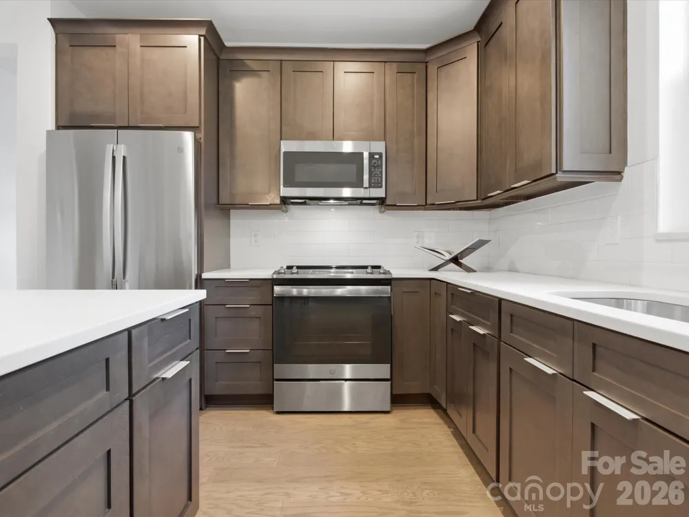 129 S Gardner Avenue Charlotte, NC 28208