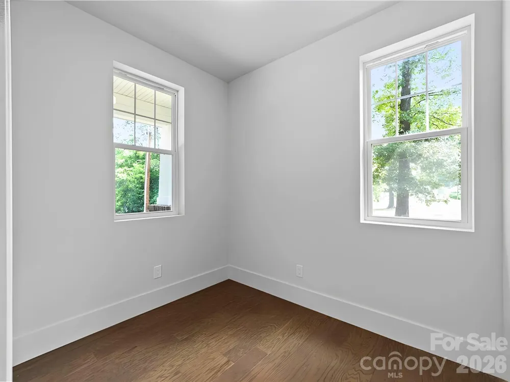 129 S Gardner Avenue Charlotte, NC 28208
