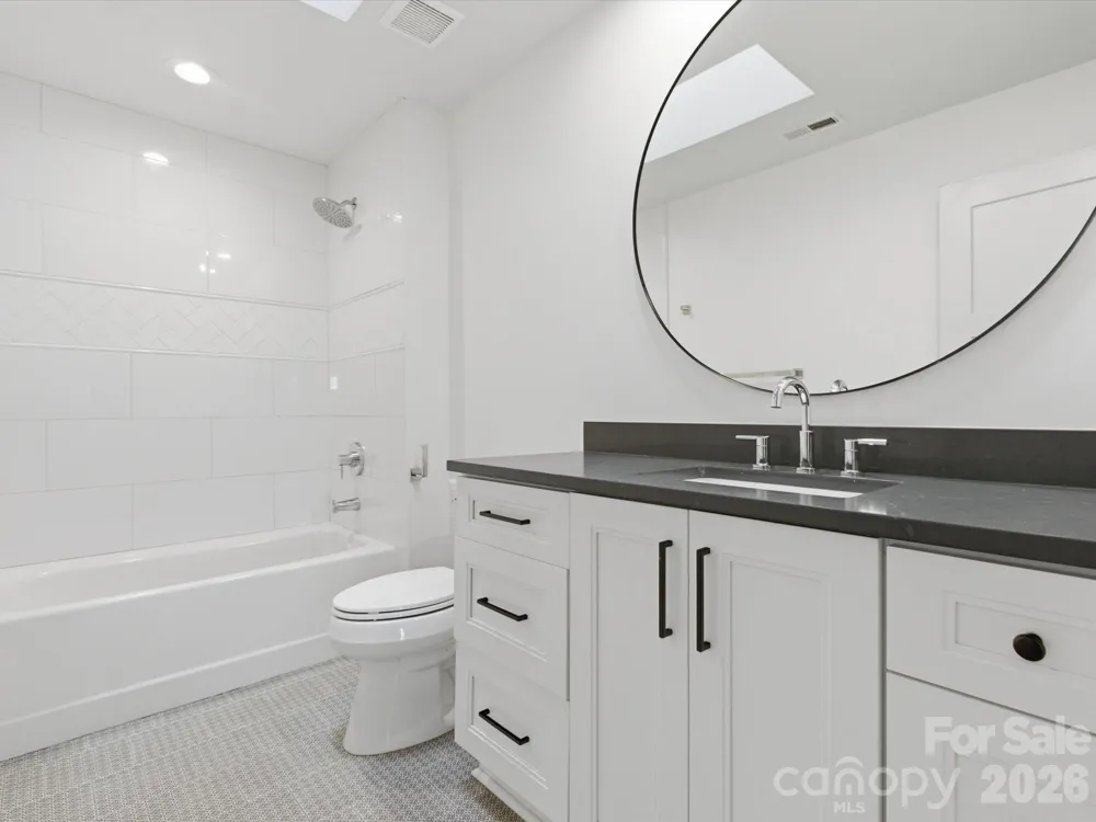 129 S Gardner Avenue Charlotte, NC 28208