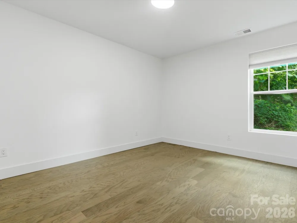 129 S Gardner Avenue Charlotte, NC 28208