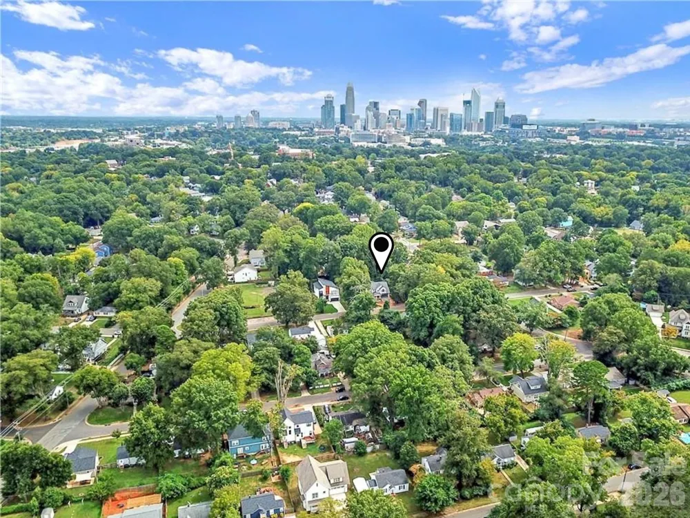 129 S Gardner Avenue Charlotte, NC 28208