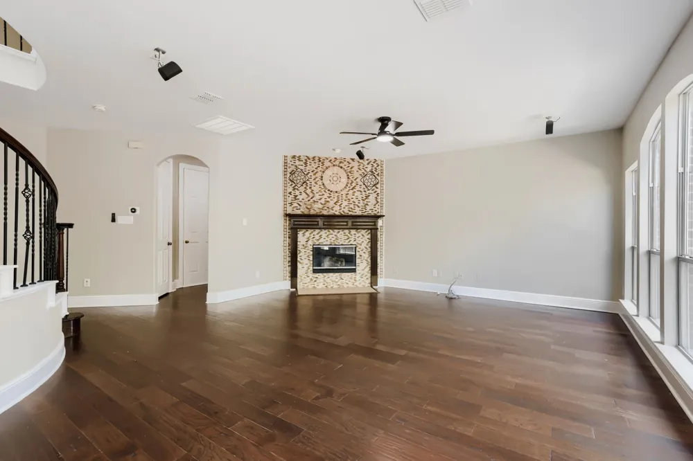 1343 Valley Vista Drive Irving, TX 75063