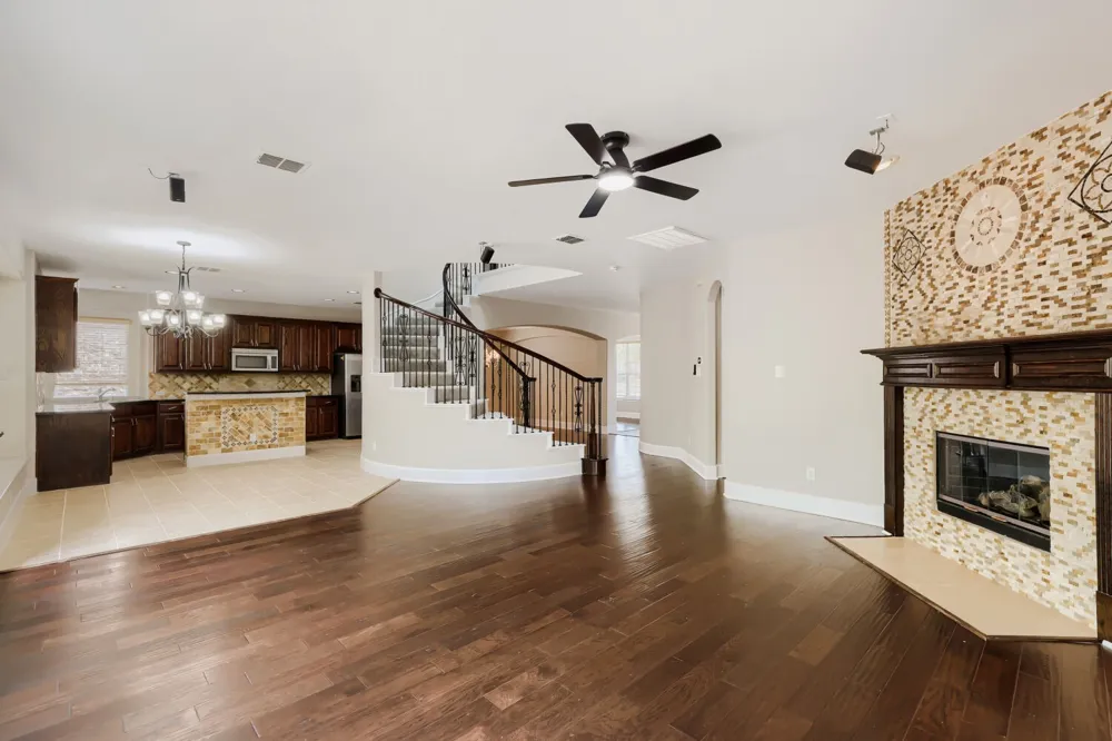 1343 Valley Vista Drive Irving, TX 75063
