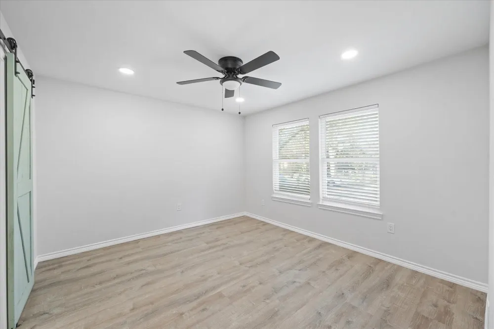 1122 S Oak Cliff Boulevard Dallas, TX 75208