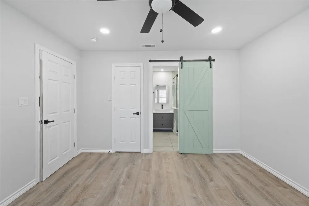 1122 S Oak Cliff Boulevard Dallas, TX 75208