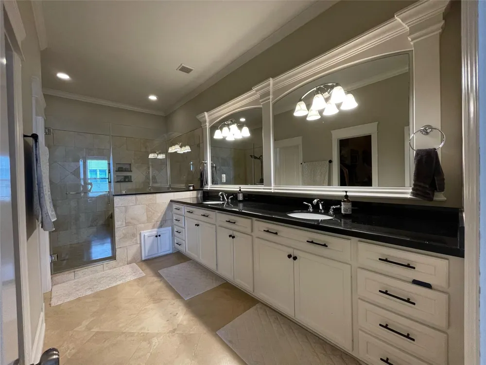 1414 Beachton Street Houston, TX 77007