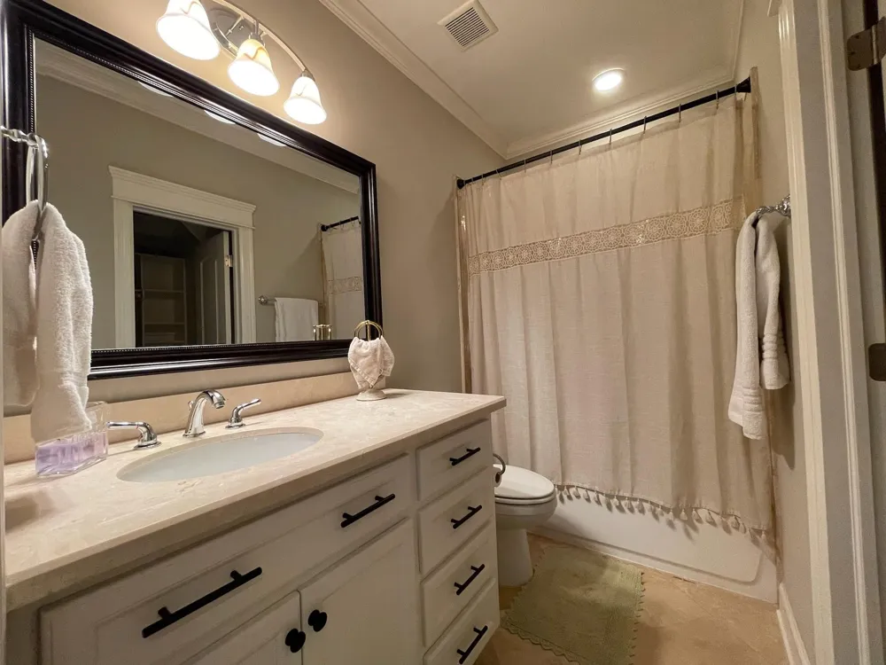 1414 Beachton Street Houston, TX 77007
