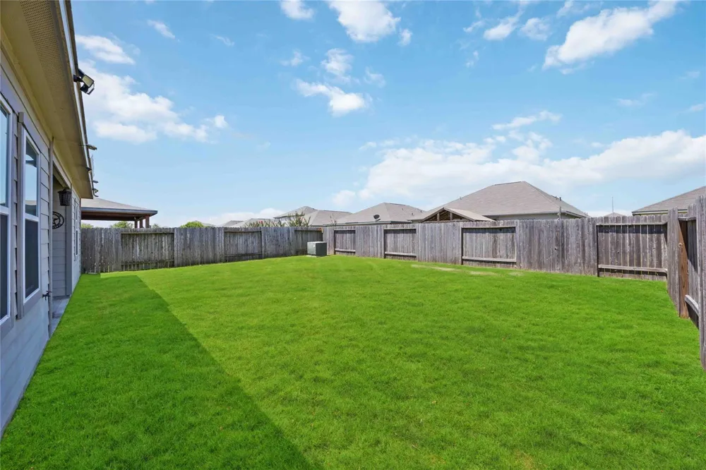 10125 Pappas Dr Drive Brookshire, TX 77423