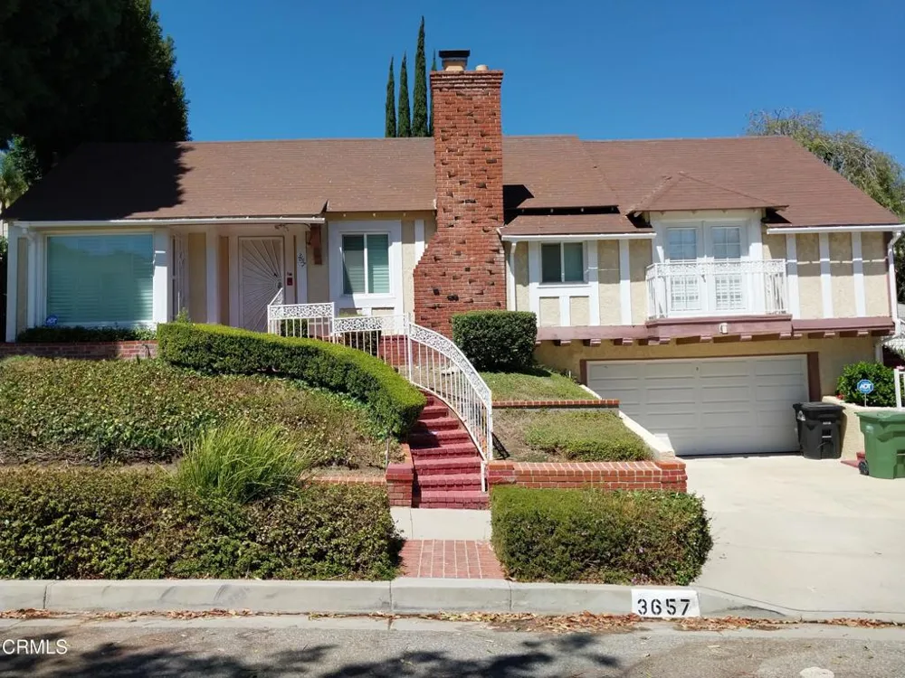 3657 Homeland Drive Los Angeles, CA 90008
