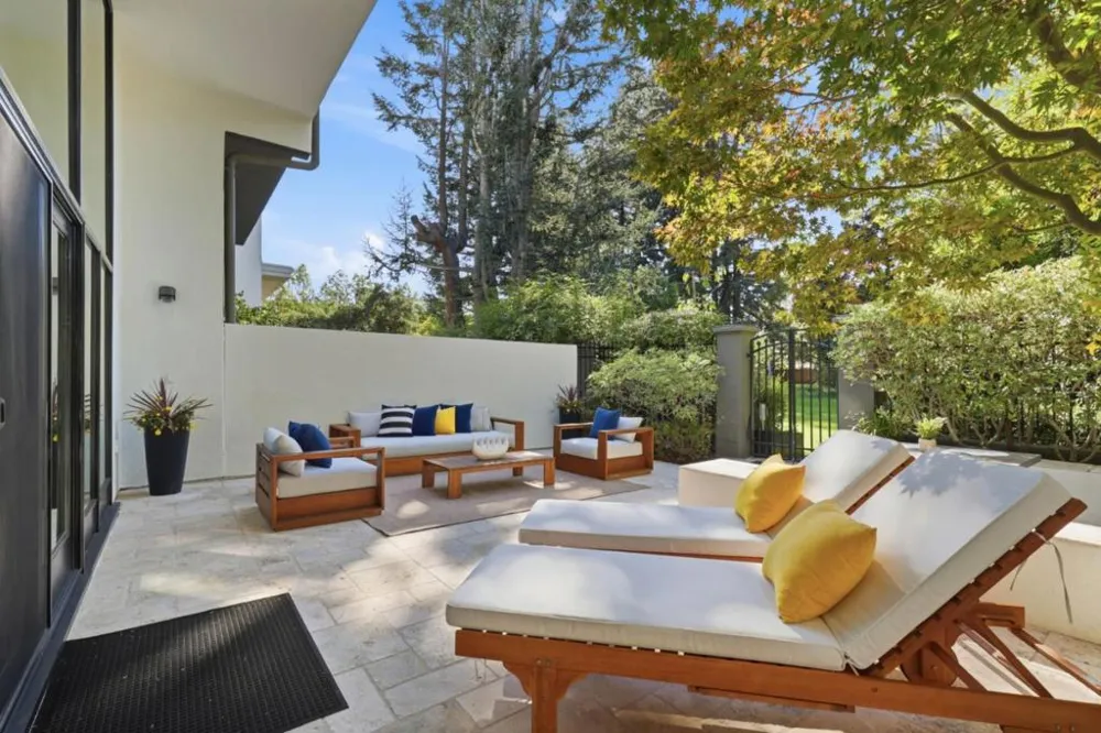 161 Stone Pine Lane Menlo Park, CA 94025