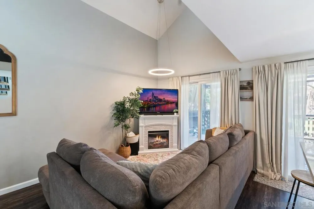 23952 Green Haven Ramona, CA 92065