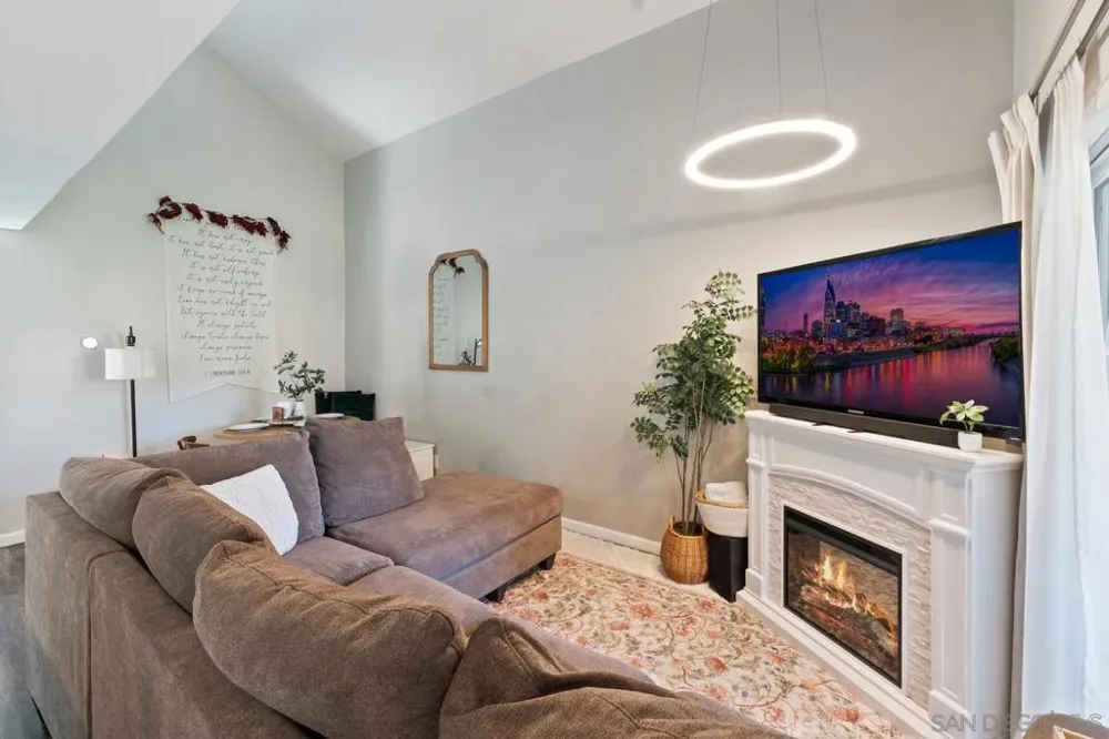 23952 Green Haven Ramona, CA 92065