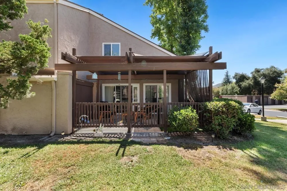 23952 Green Haven Ramona, CA 92065