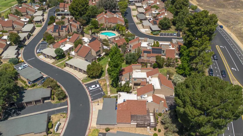 23952 Green Haven Ramona, CA 92065