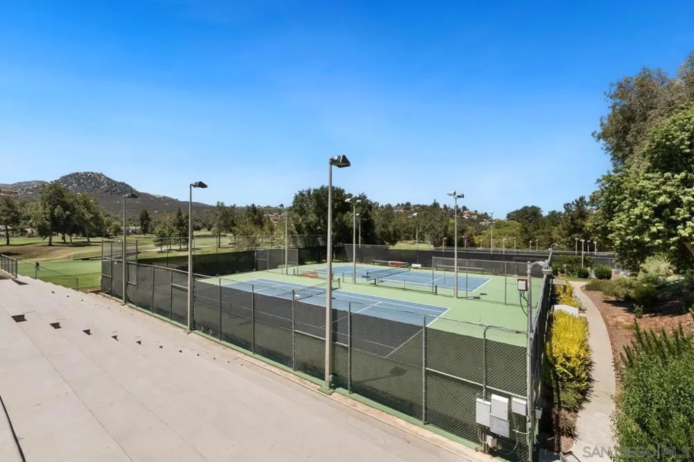 23952 Green Haven Ramona, CA 92065