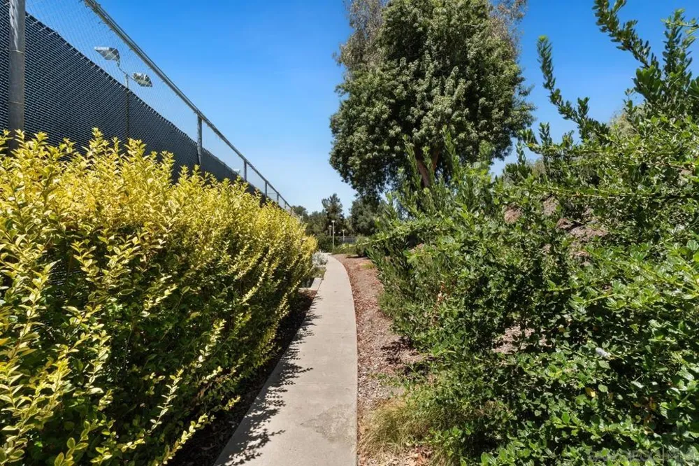 23952 Green Haven Ramona, CA 92065