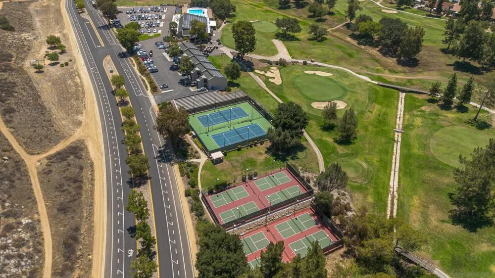 23952 Green Haven Ramona, CA 92065
