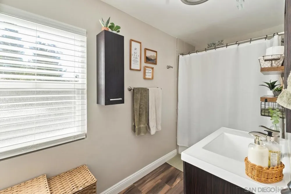 23952 Green Haven Ramona, CA 92065