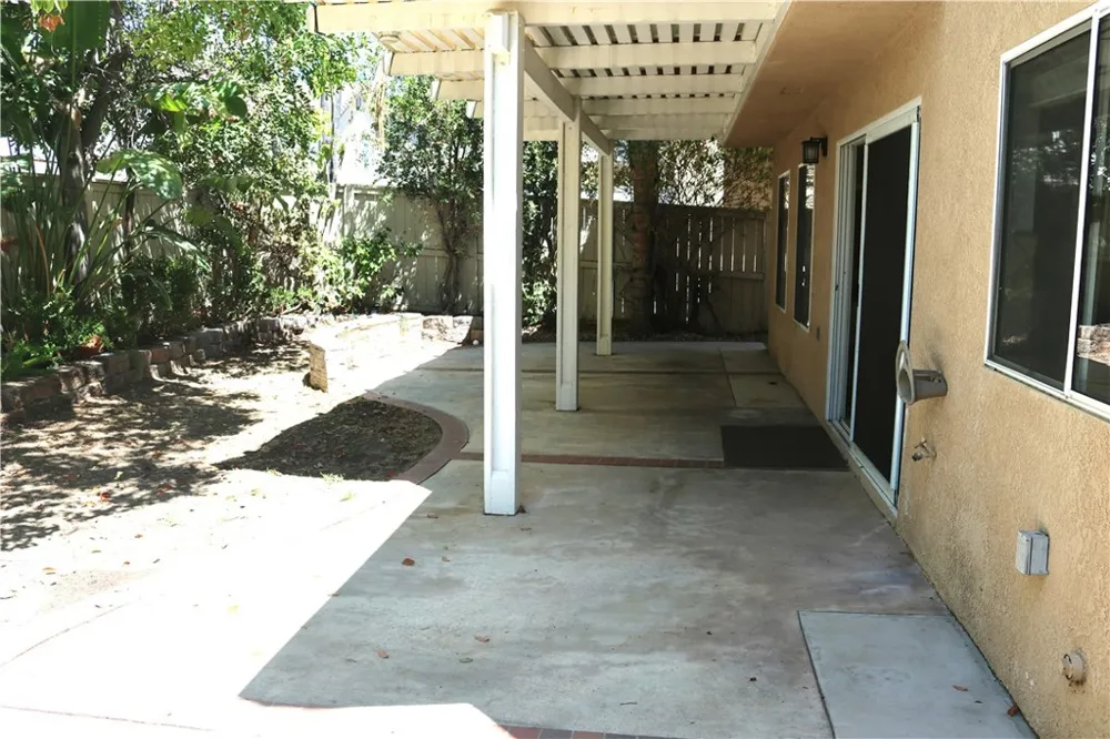 17 Cagney Lake Forest, CA 92610