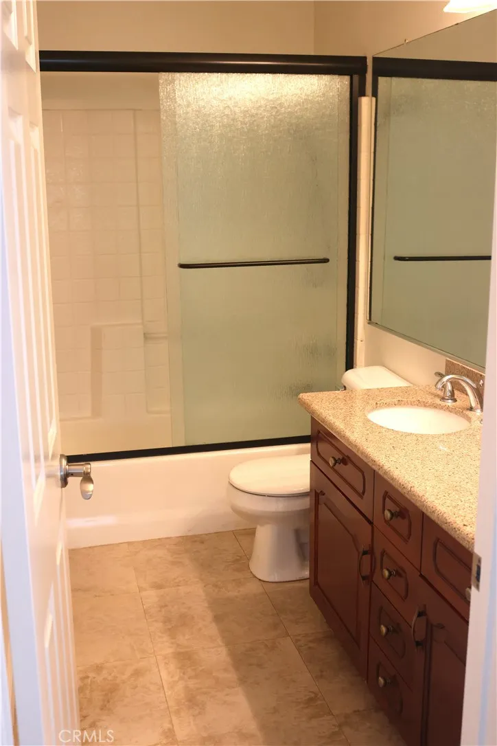 17 Cagney Lake Forest, CA 92610