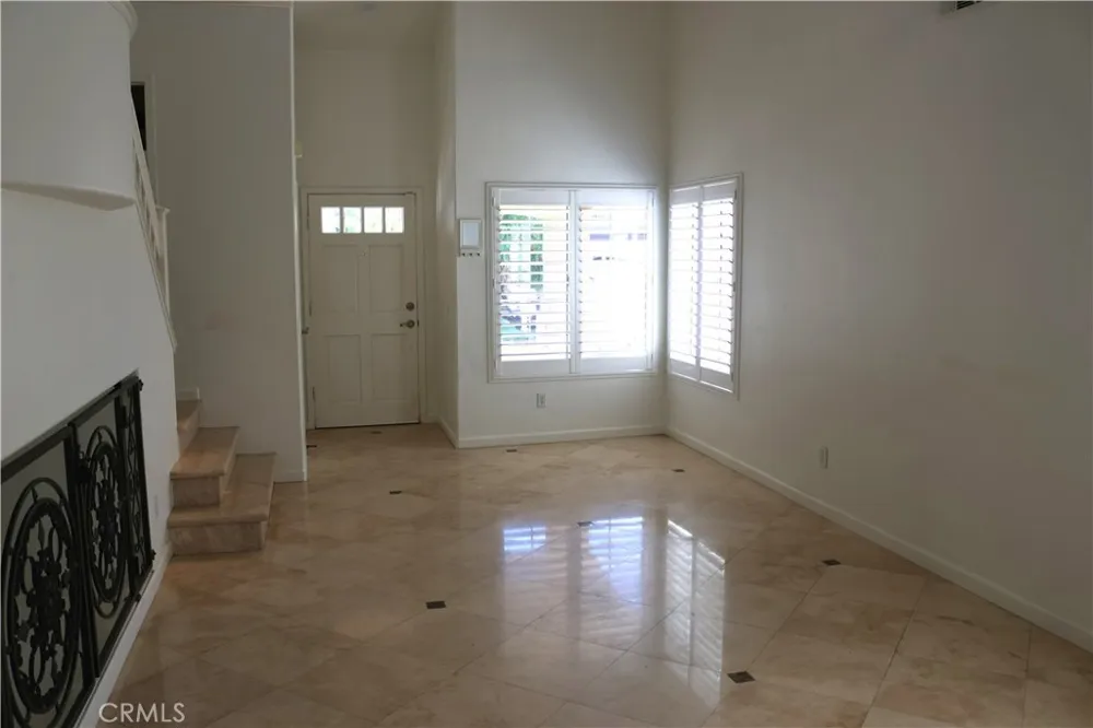 17 Cagney Lake Forest, CA 92610