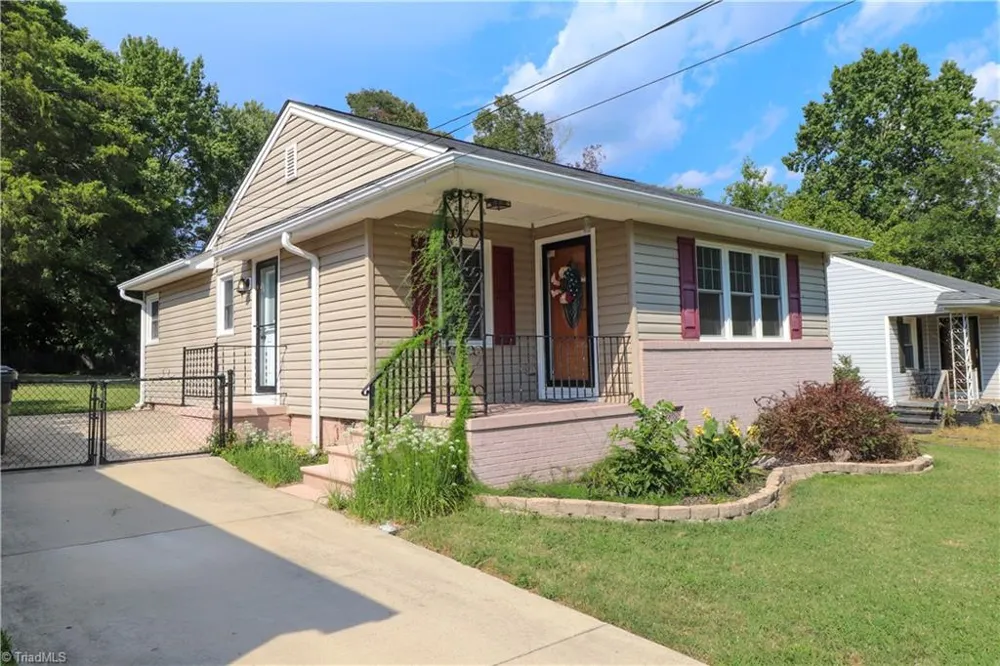227 Albany Street Burlington, NC 27215