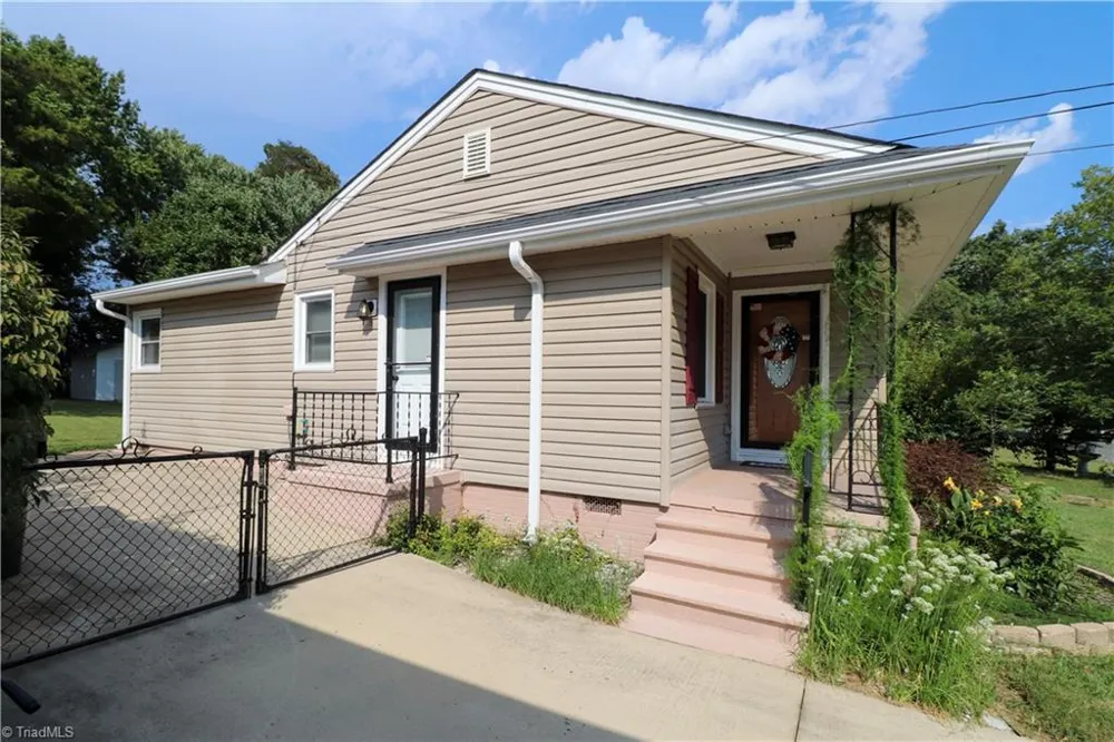 227 Albany Street Burlington, NC 27215