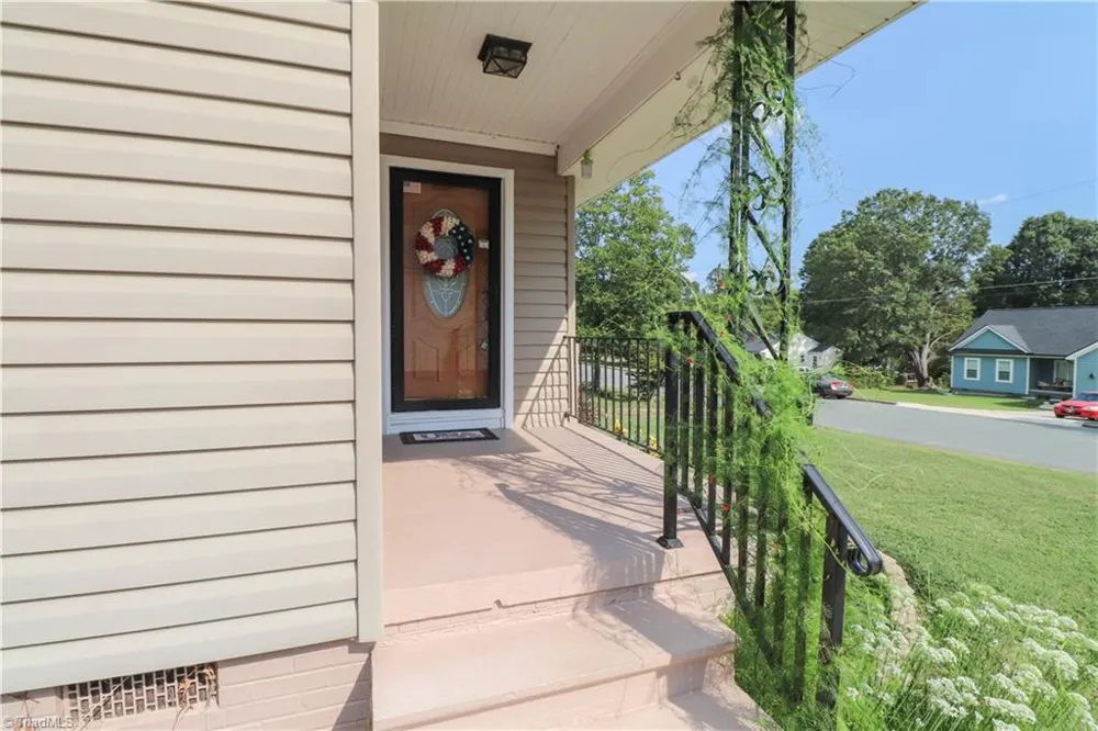 227 Albany Street Burlington, NC 27215