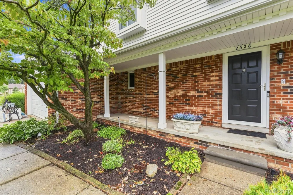 2326 Highsplint Drive Rochester Hills City, MI 48307