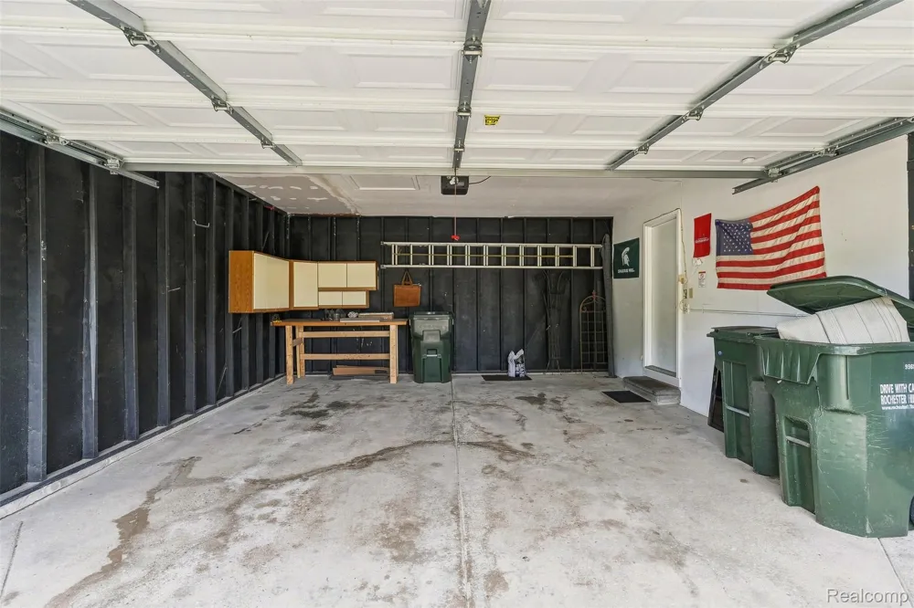 2326 Highsplint Drive Rochester Hills City, MI 48307