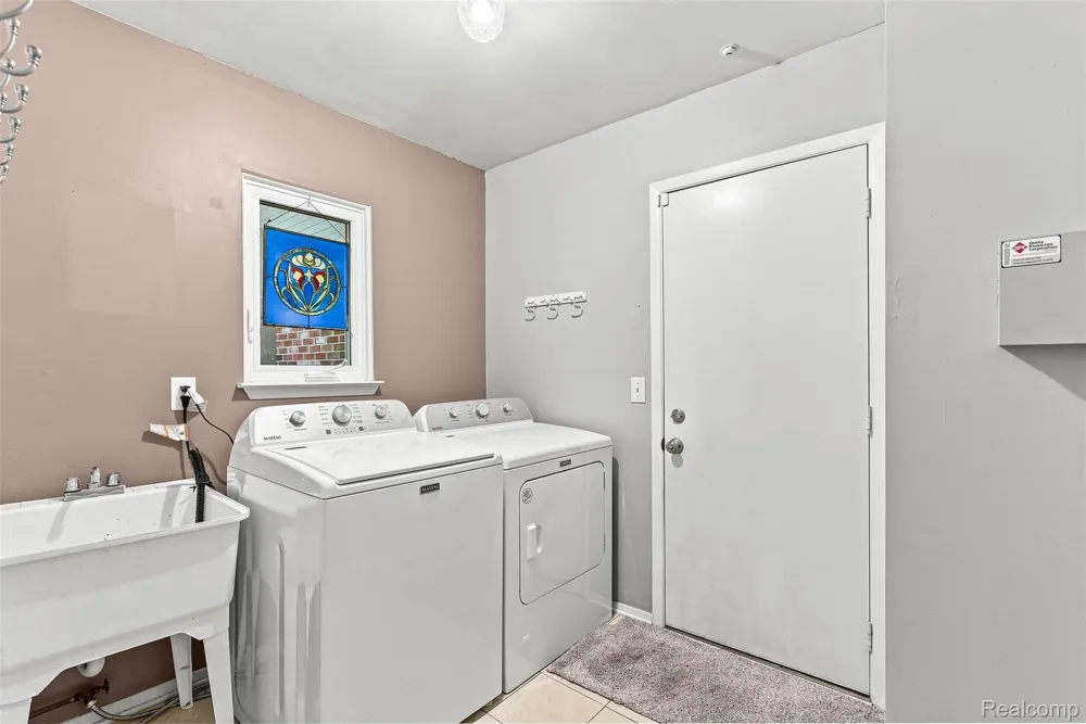 2326 Highsplint Drive Rochester Hills City, MI 48307