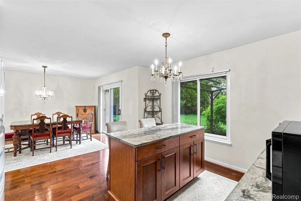2326 Highsplint Drive Rochester Hills City, MI 48307
