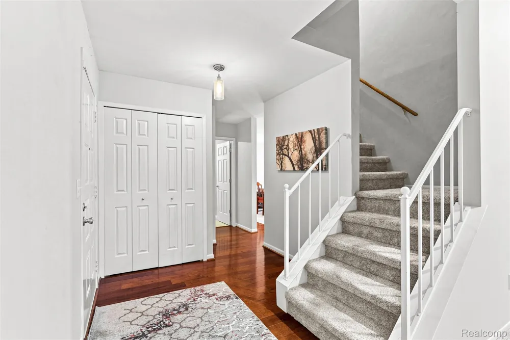 2326 Highsplint Drive Rochester Hills City, MI 48307