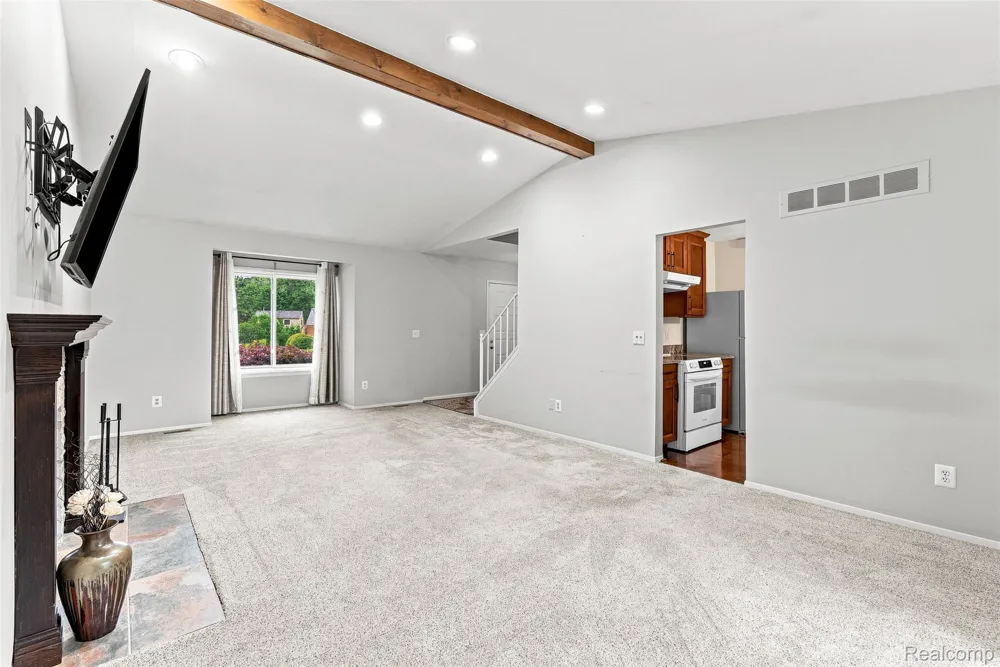 2326 Highsplint Drive Rochester Hills City, MI 48307