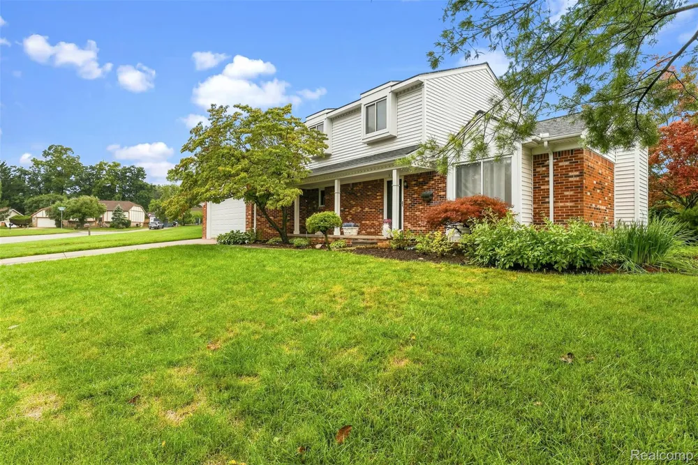 2326 Highsplint Drive Rochester Hills City, MI 48307