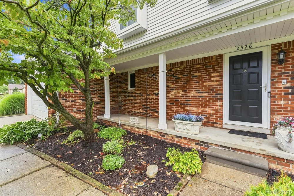 2326 Highsplint Drive Rochester Hills City, MI 48307