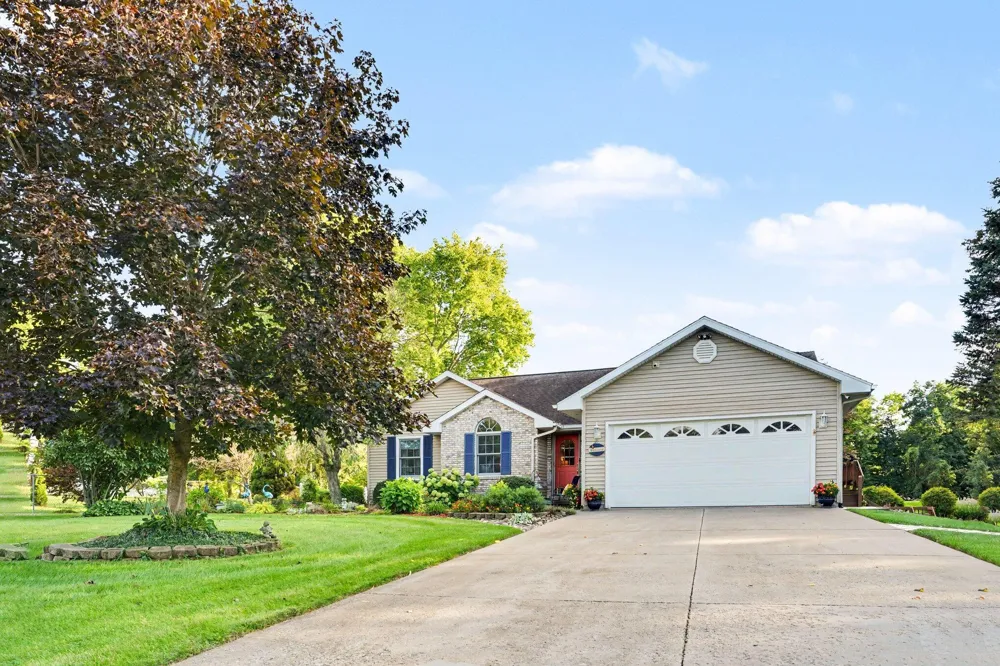 163 Blackhawk Road Coldwater City, MI 49036