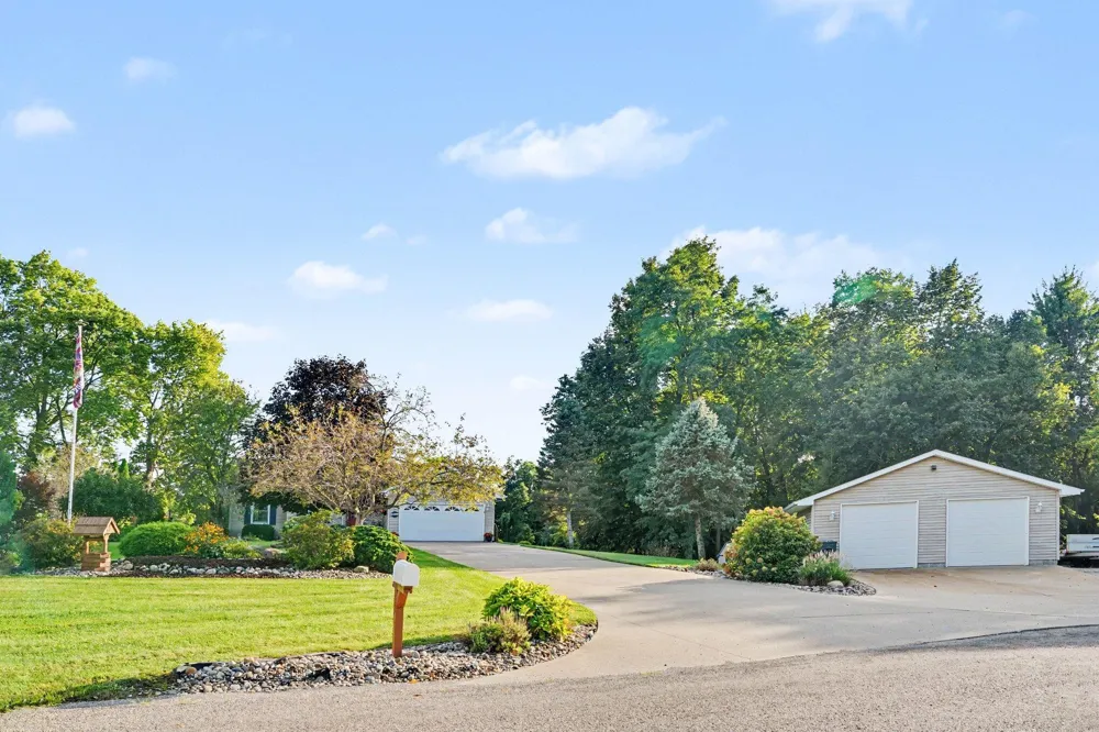 163 Blackhawk Road Coldwater City, MI 49036