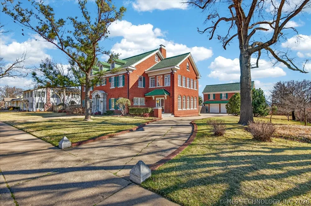 1110 S Cherokee Avenue Bartlesville, OK 74003
