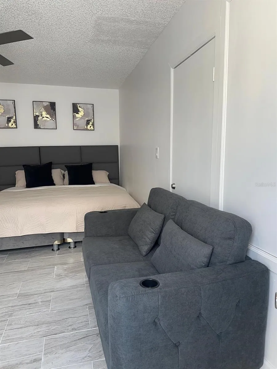 2670 OAK RUN BOULEVARD Kissimmee, FL 34744