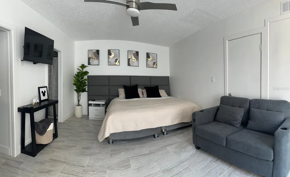 2670 OAK RUN BOULEVARD Kissimmee, FL 34744