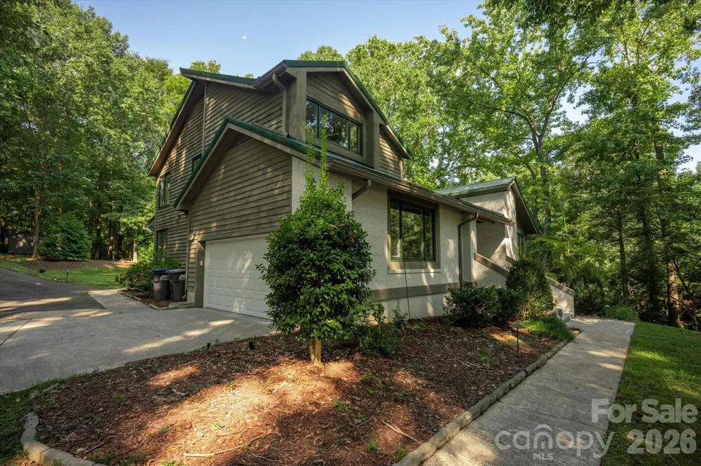 4418 Horseshoe Bend Matthews, NC 28104