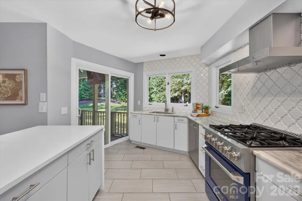 4418 Horseshoe Bend Matthews, NC 28104