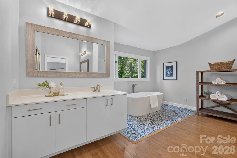 4418 Horseshoe Bend Matthews, NC 28104